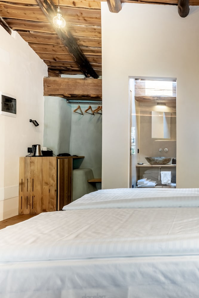 Curt di Clement Eco Mobility Hotel 6/50