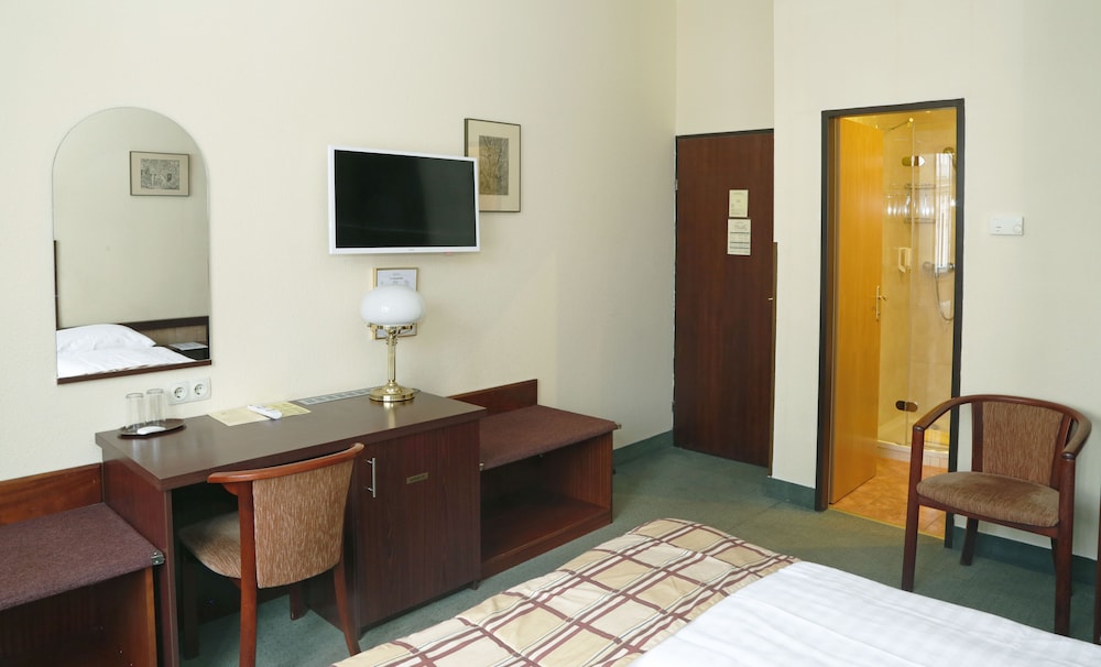 Hotel Continental 35/46