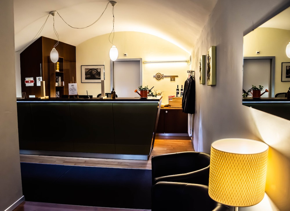Hotel Restaurant Goldener Schlussel Bern 5/71
