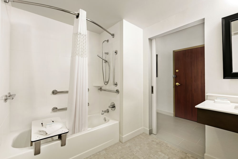 Hampton Inn Reading/Wyomissing 14/40