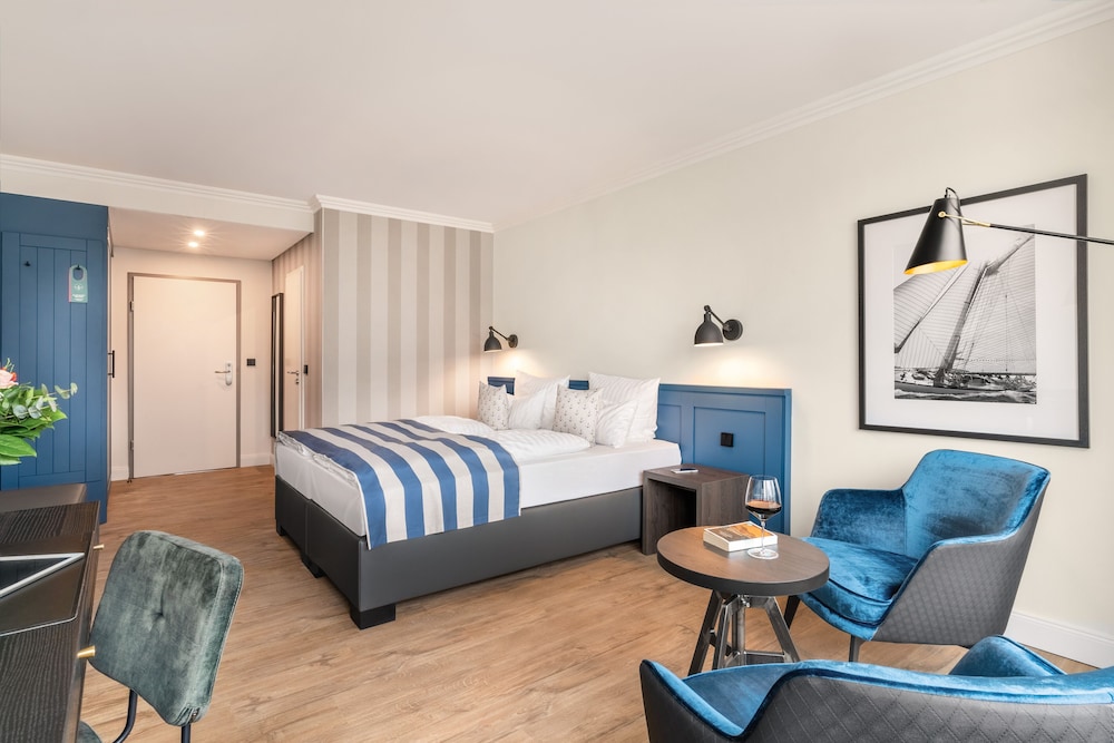 غرفة سوبيريور مفردة بسرير فردي، Hotel Yachtclub 3/4