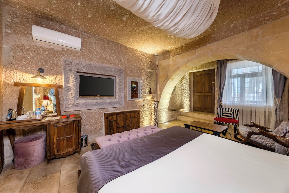 Pegas Cave Suites 16/48