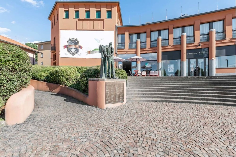 Lake Como Golf Hotel 34/36