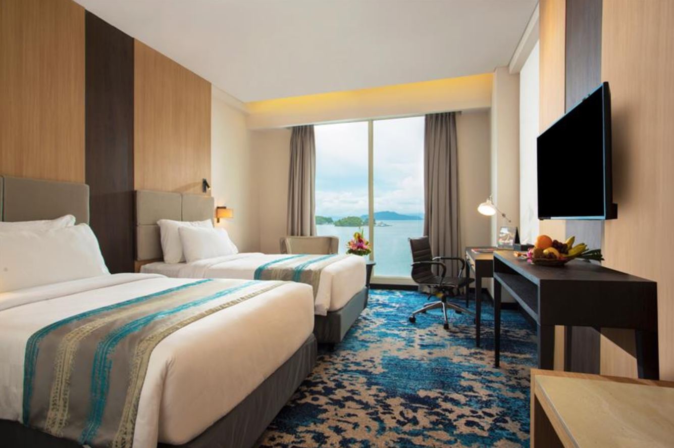 Deluxe, Double or Twin Bed