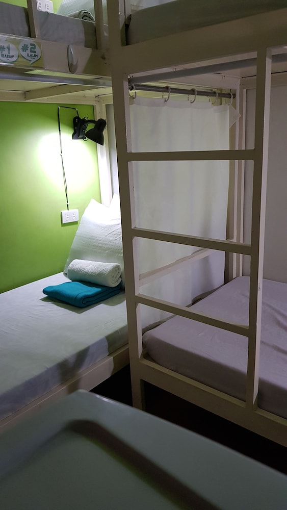 Crossroads Hostel Manila 26/46