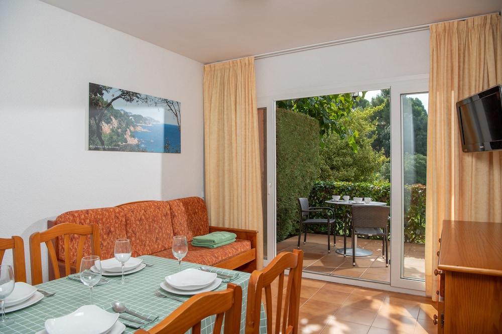 Albamar Apartaments 10/24