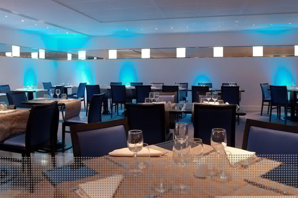 Sheraton Paris Charles de Gaulle Airport Hotel 30/33