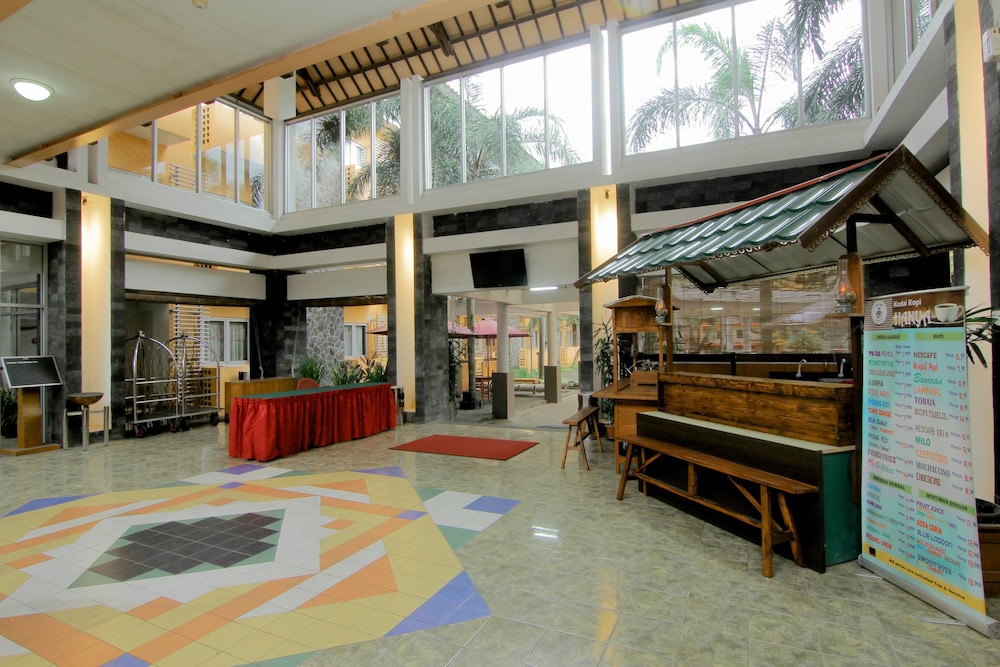 University Hotel 44/47