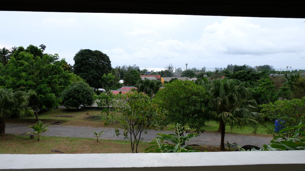Khaolak Hillside Villa 8/19
