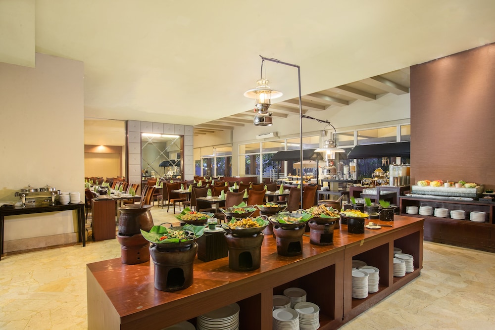 Oakwood Hotel and Apartments Taman Mini Jakarta 42/57