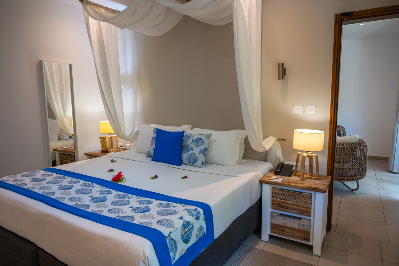 Acajou Beach Resort 10/76
