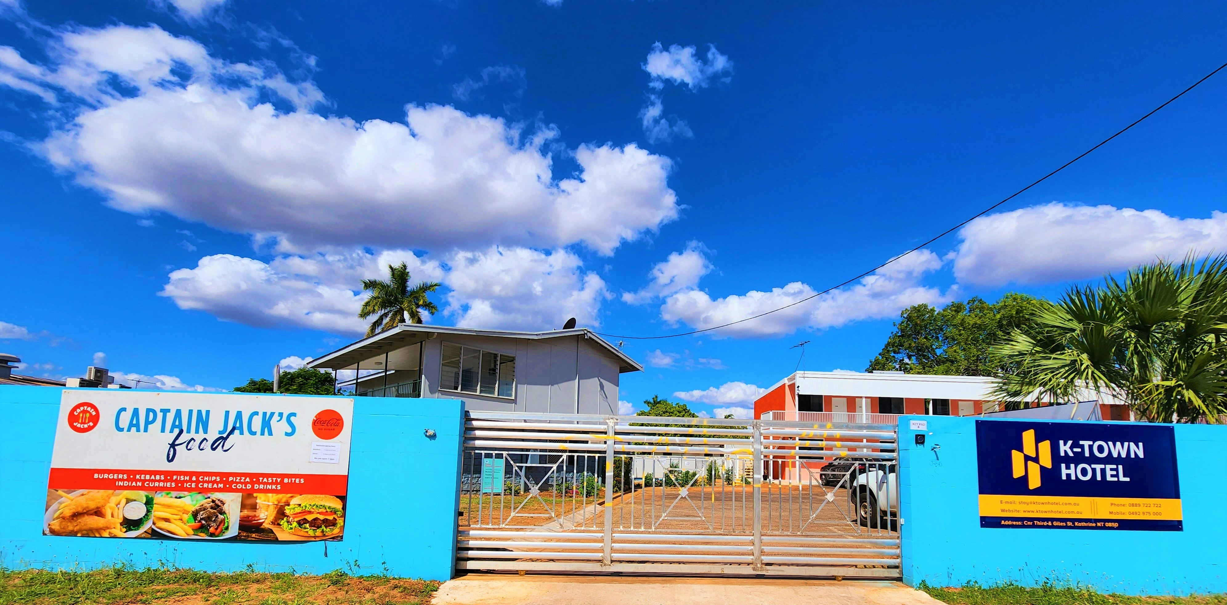 Palm Court Budget Motel Backpackers 6/43