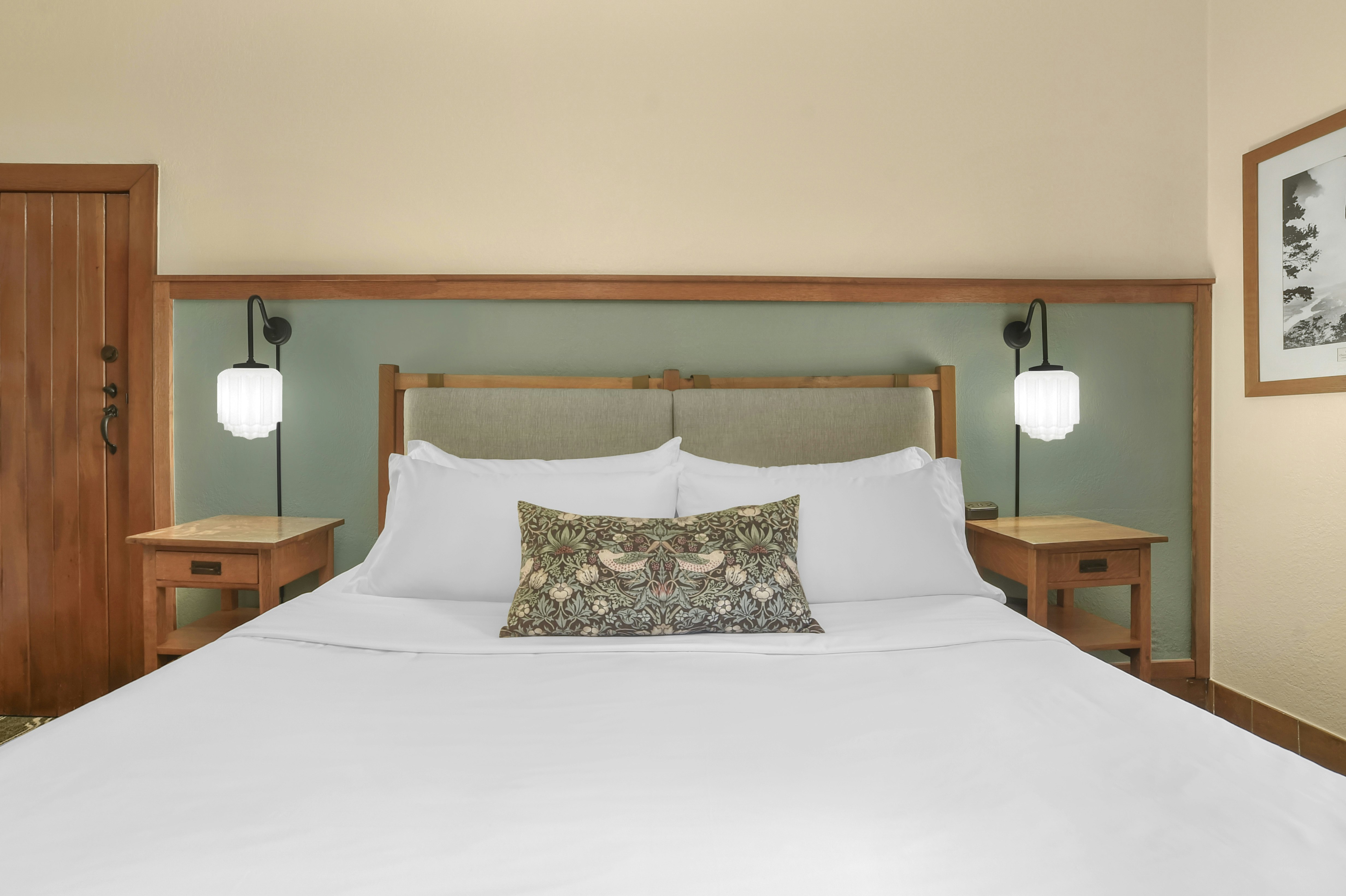Room, King Bed, Resort View