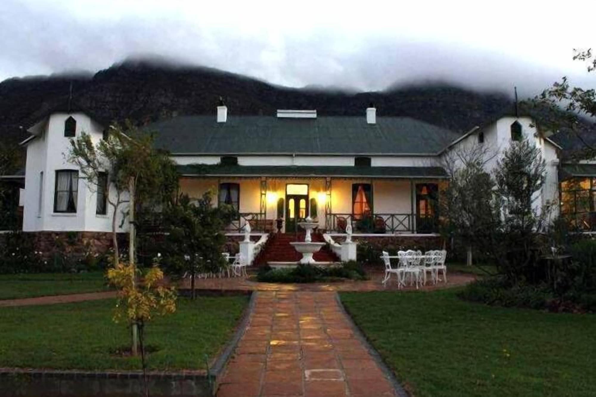 Riebeek Valley Hotel 31/33