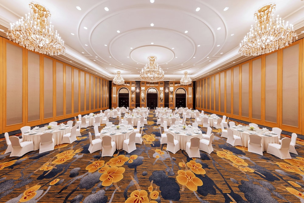 Shangri La Harbin 56/69