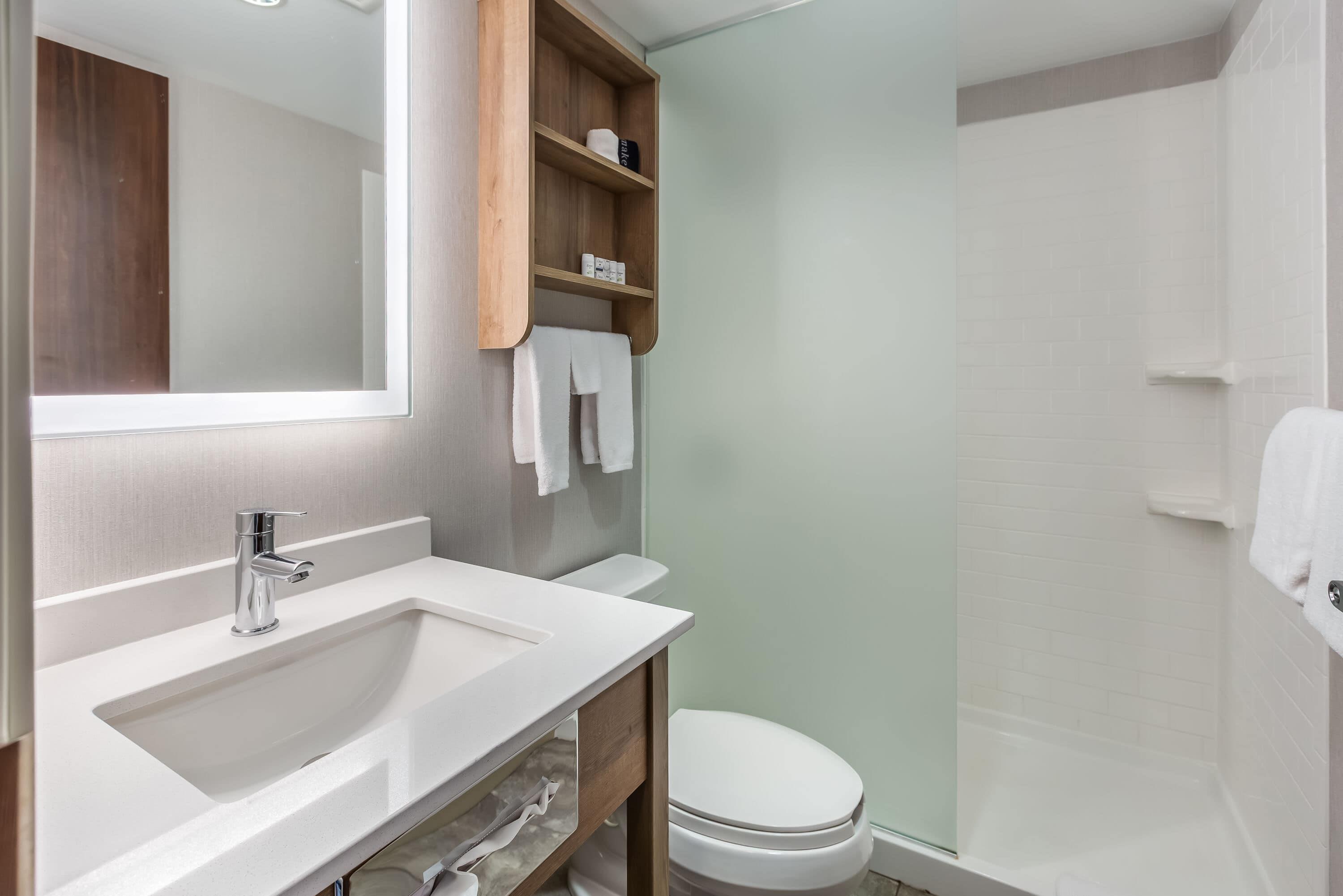 Efficiency, Queen Bed، Microtel Inn Suites By Wyndham Timmins 7/10