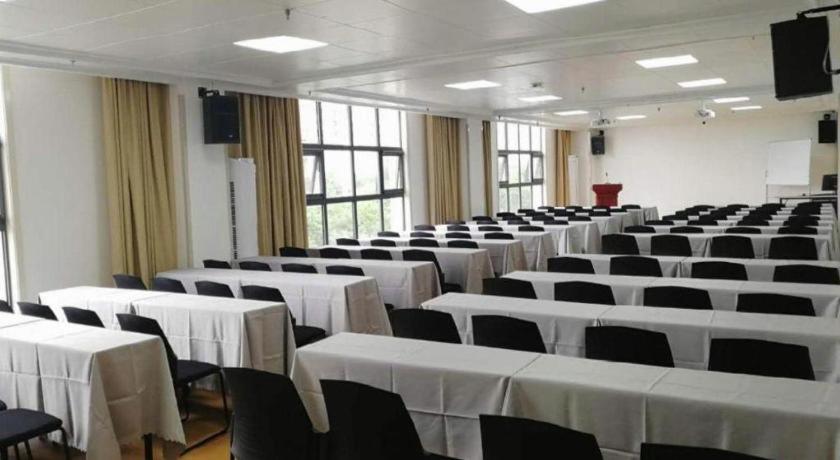 GreenTree Inn Tongchuan Yaozhou District New District Hospital Business Hotel 33/42