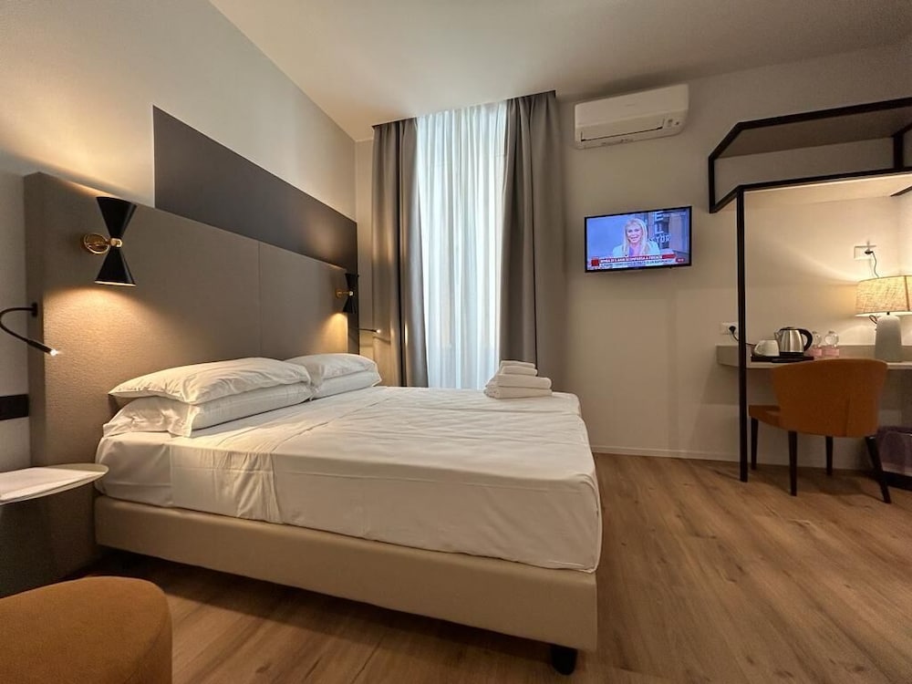Hotel Porta Pia 11/49