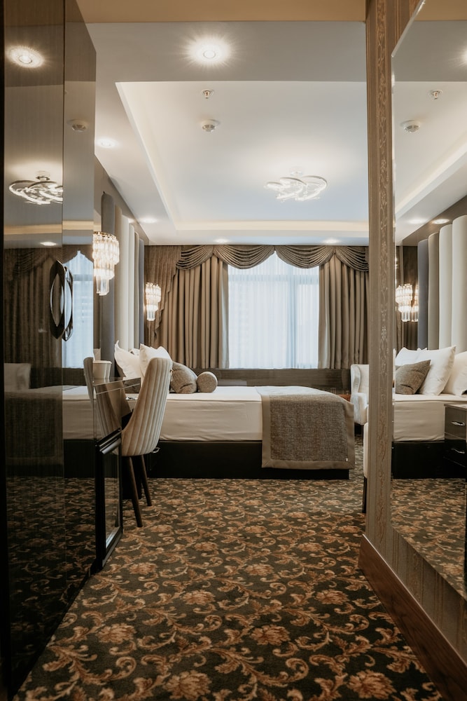 Grand Lark Otel 26/50