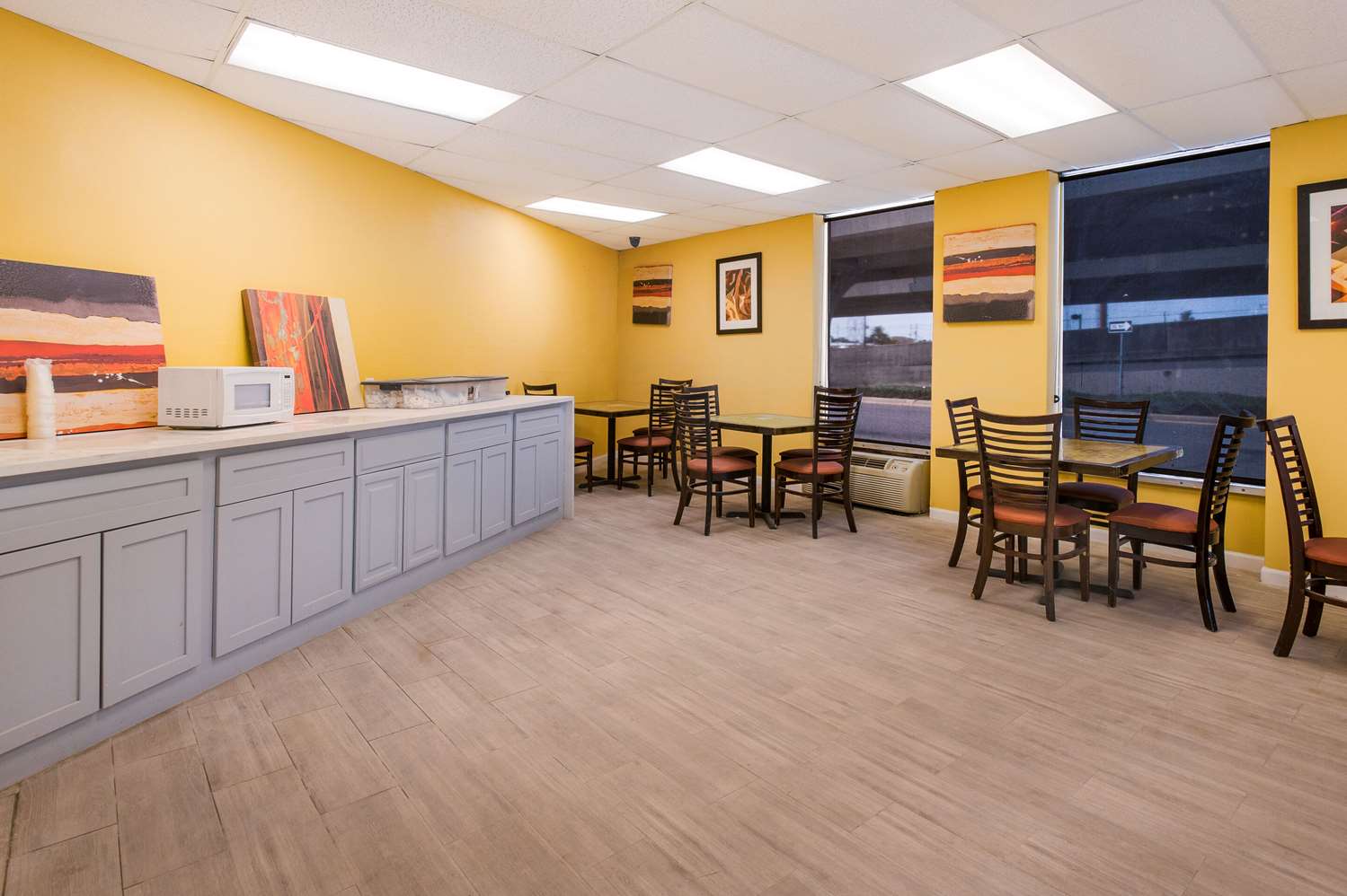 Econo Lodge Gretna - New Orleans 11/22