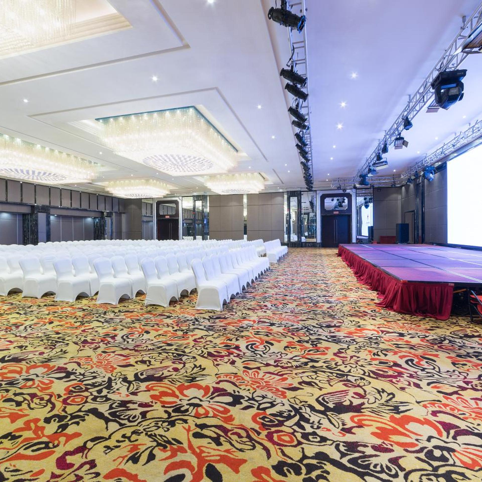 Chengdu Dading Century Hotel 50/55