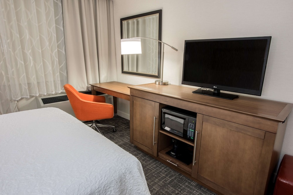 Hampton Inn Albany-Western Ave/University Area 22/47