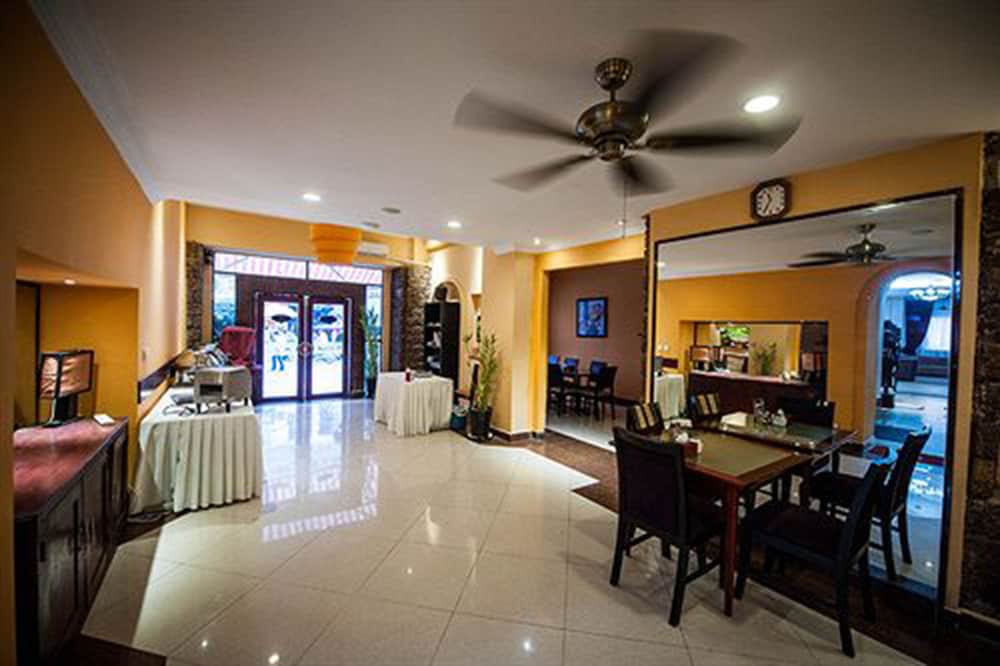 Angkor International Hotel 39/45