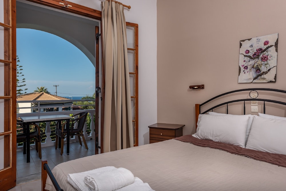 Ionian Aura Apartments 14/50