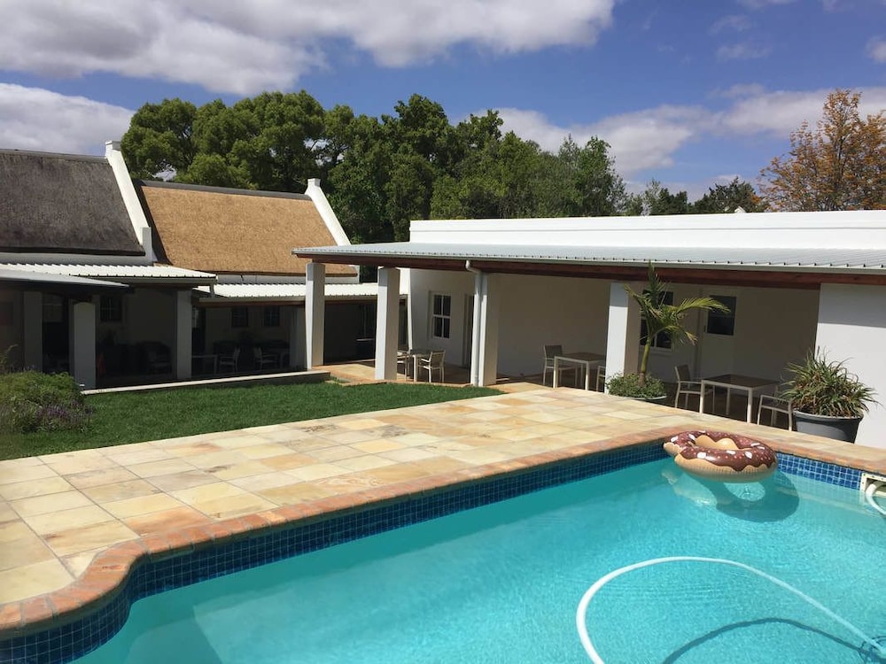 La Sosta Restaurant & Guest House 24/28