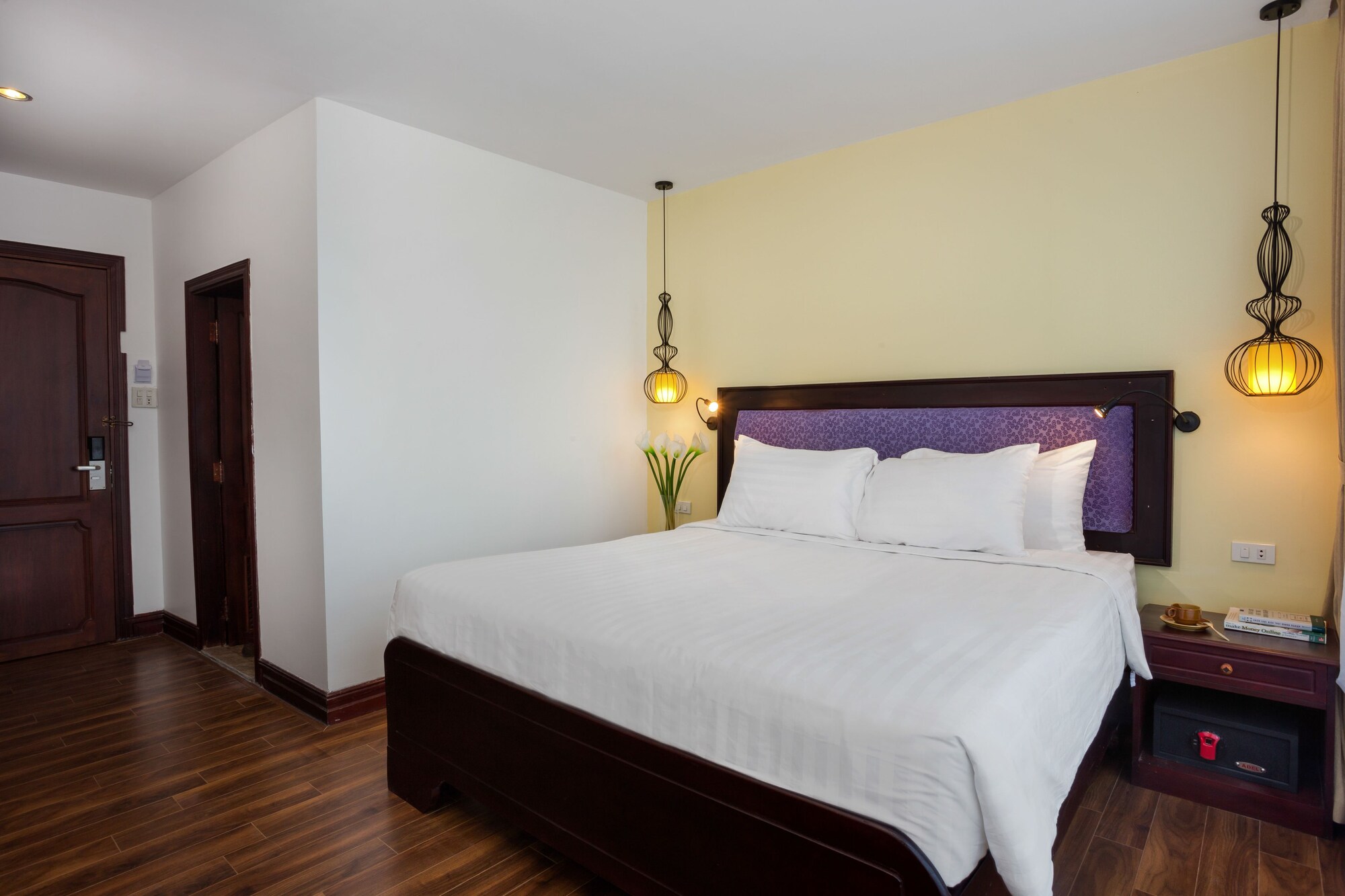 SUPERIOR, DOUBLE BED