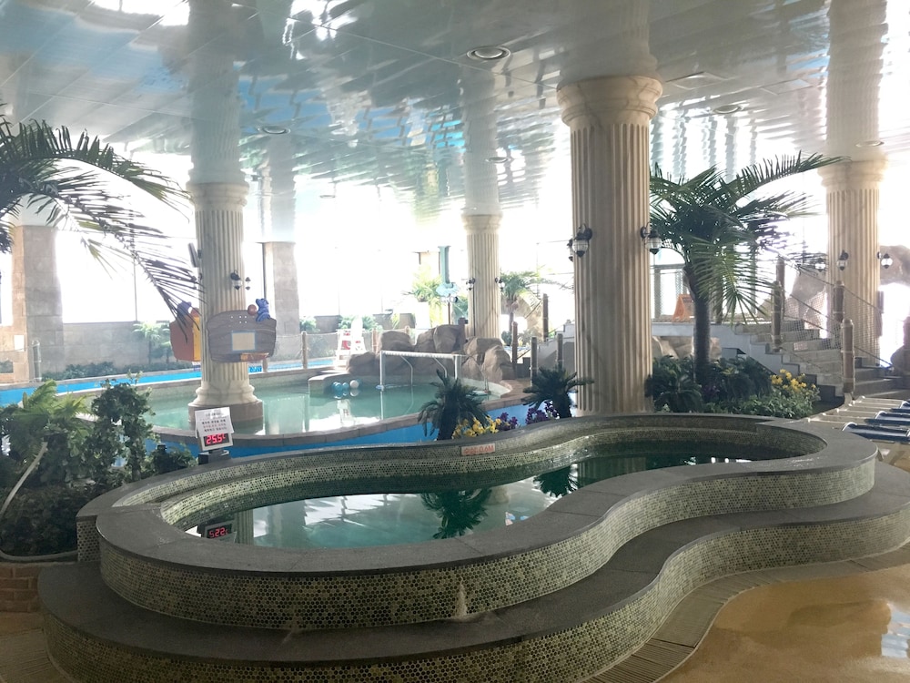 Sunvalley Hotel 61/63