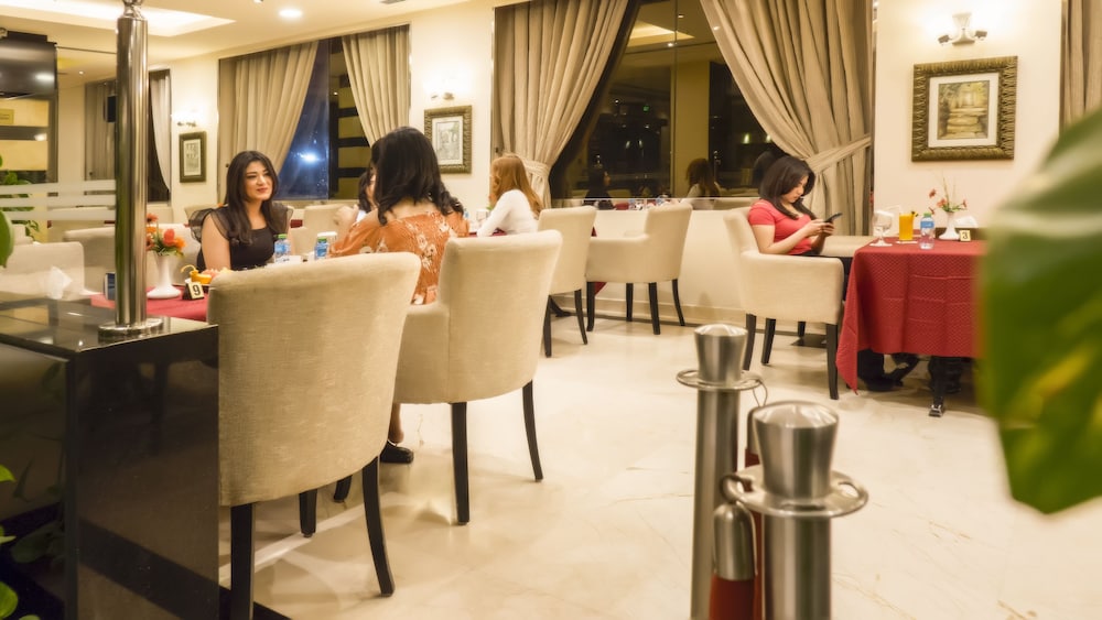 Manama Tower Hotel 40/50
