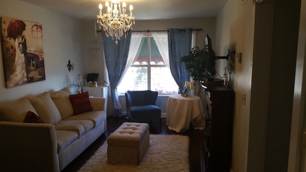 Woodstock Inn B&B 24/50