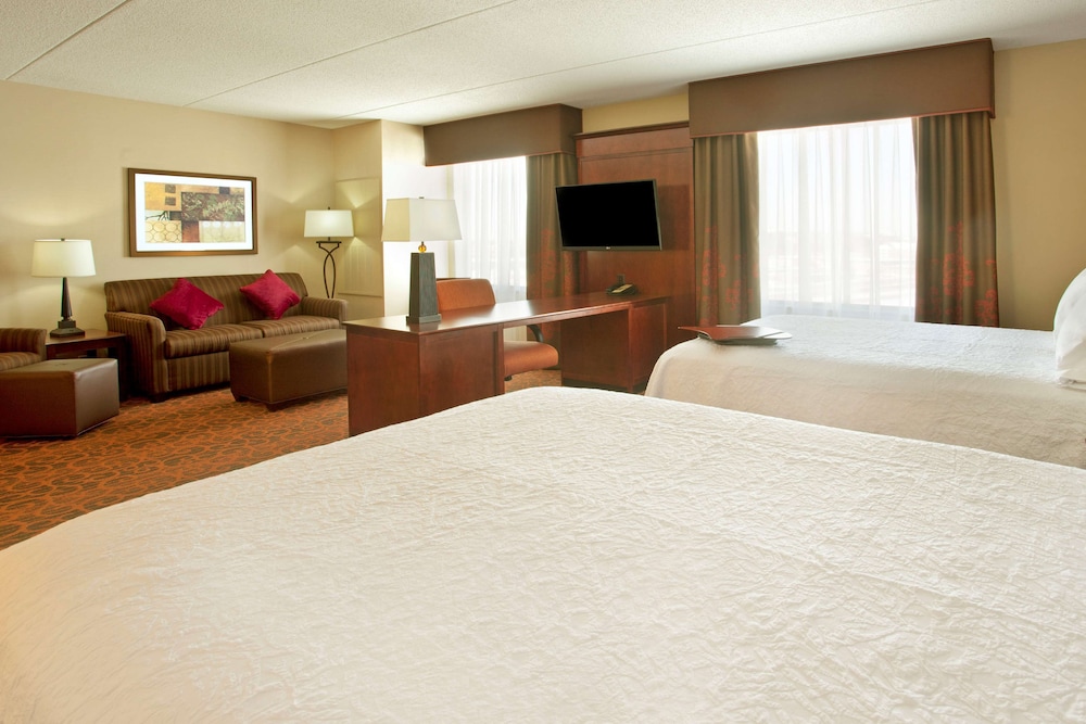 Hampton Inn Suites Minneapolis St Paul Arpt-Mall of America 8/44