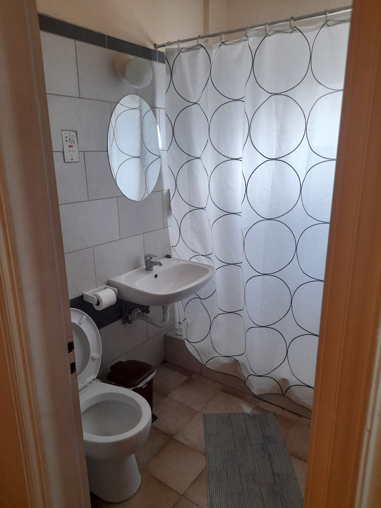 Onisillos Hotel 45/45