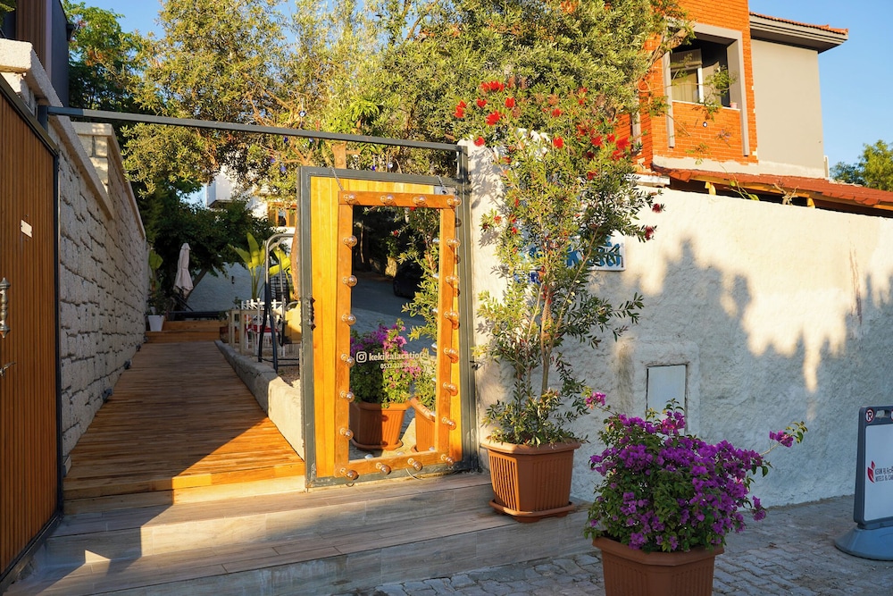 Kekik Alacati Otel 2/50