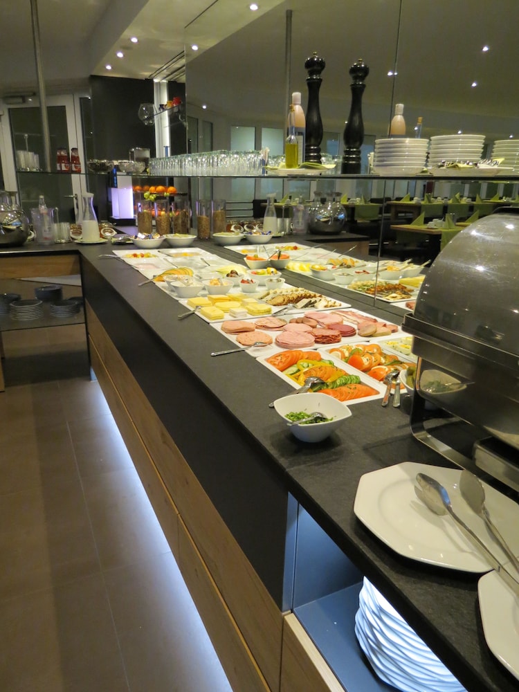 Comfor Hotel 39/72