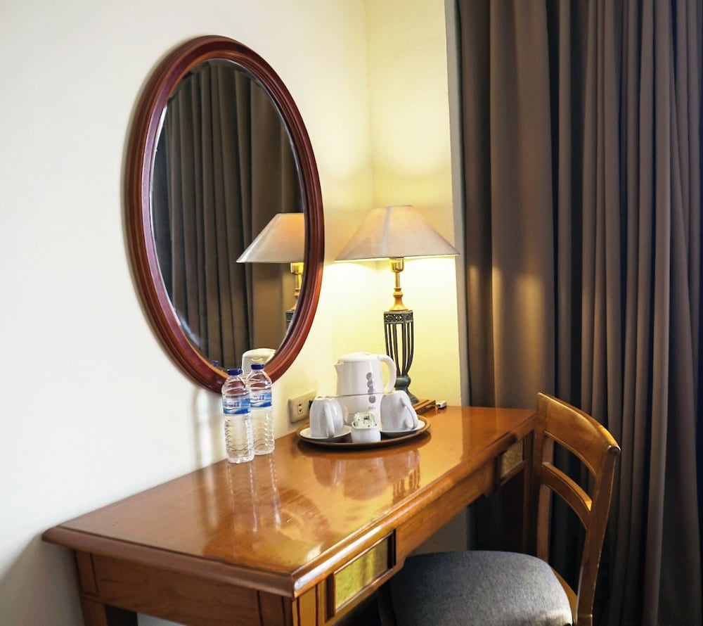 Mega Anggrek Hotel and Convention 32/57