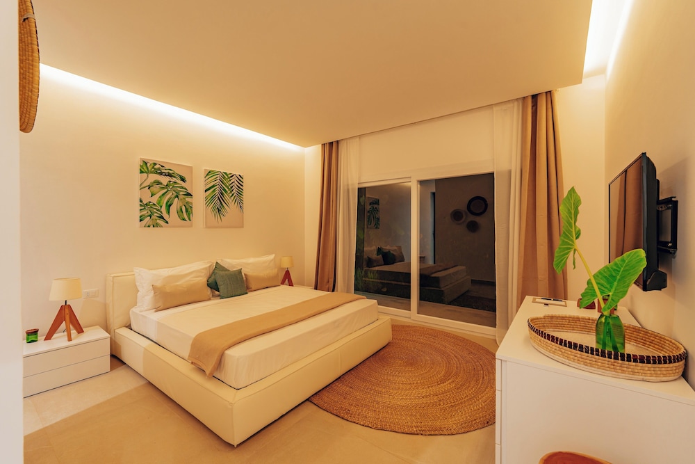 3 Bedrooms, Luxury, Villa, 3 King Beds, with Pool