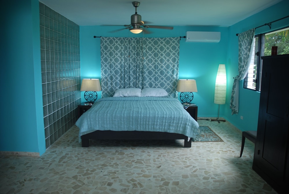 E&amp;J Boutique Residences 3/50