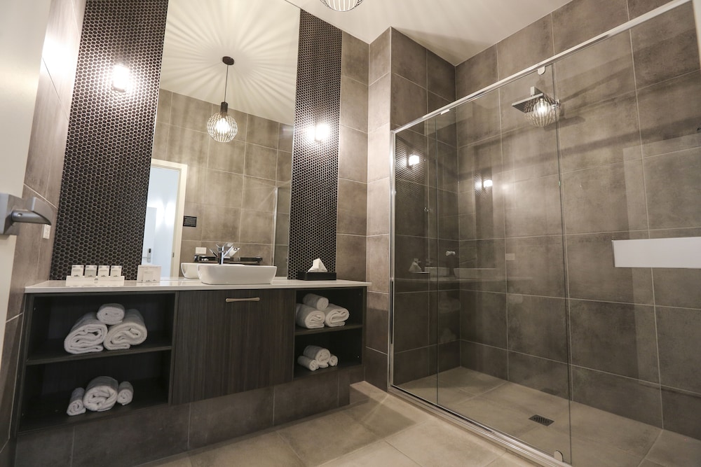 Indulge CBD Apartments 48/50