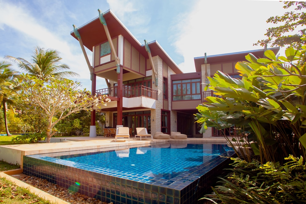 Amatapura Beach Villa 1 6/59