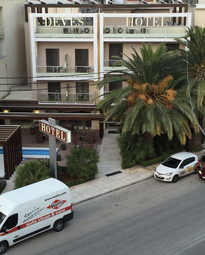 Deves Hotel 33/36