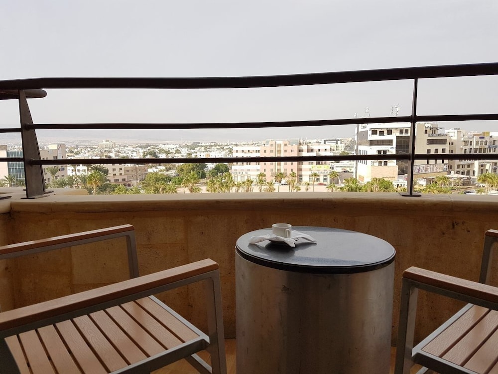 Maswada Plaza Hotel 40/50