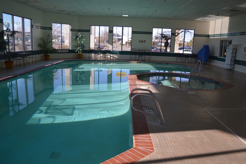 Best Western Plus Cottontree Inn 4/34
