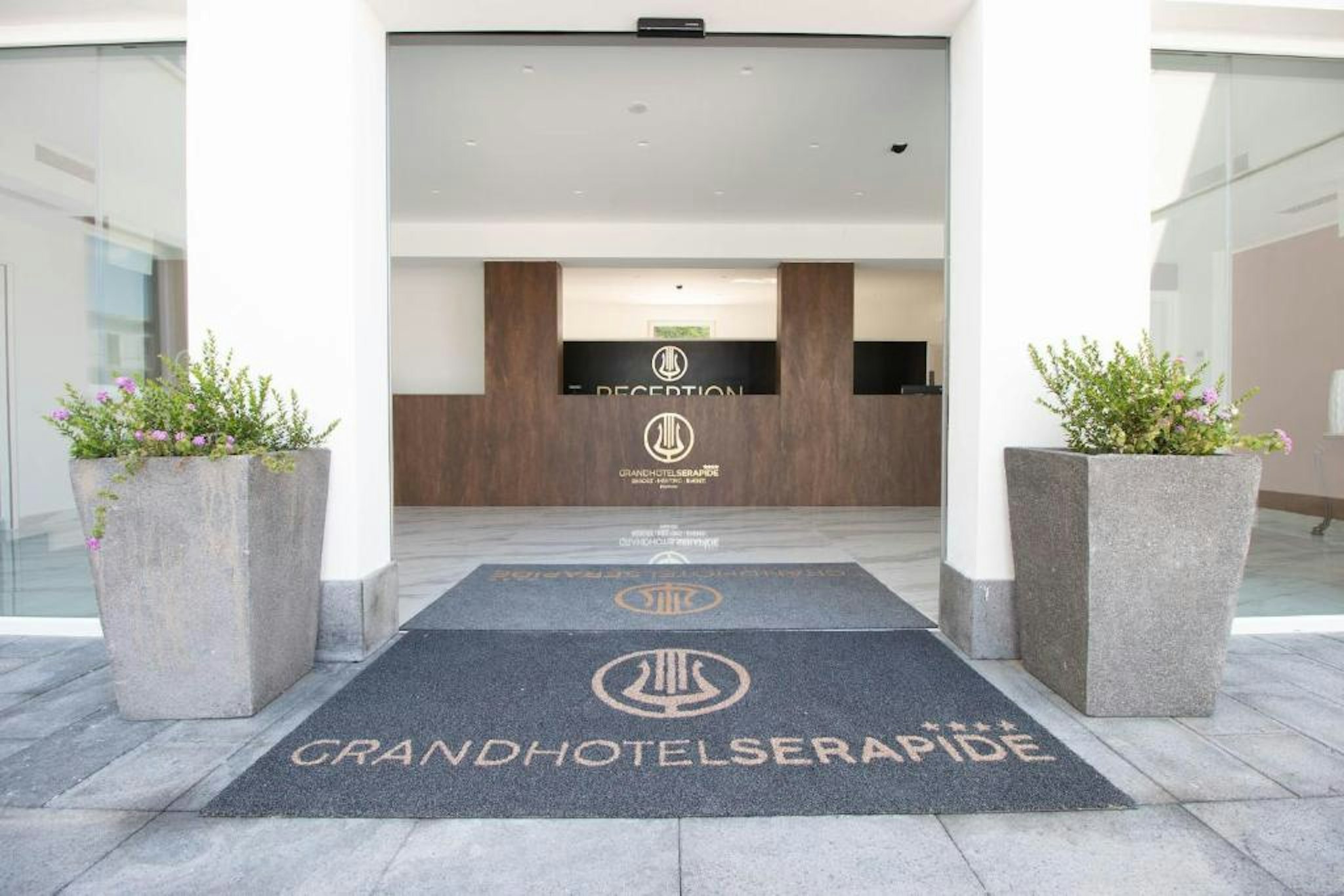 Lobby at Grand Hotel Serapide, POZZUOLI