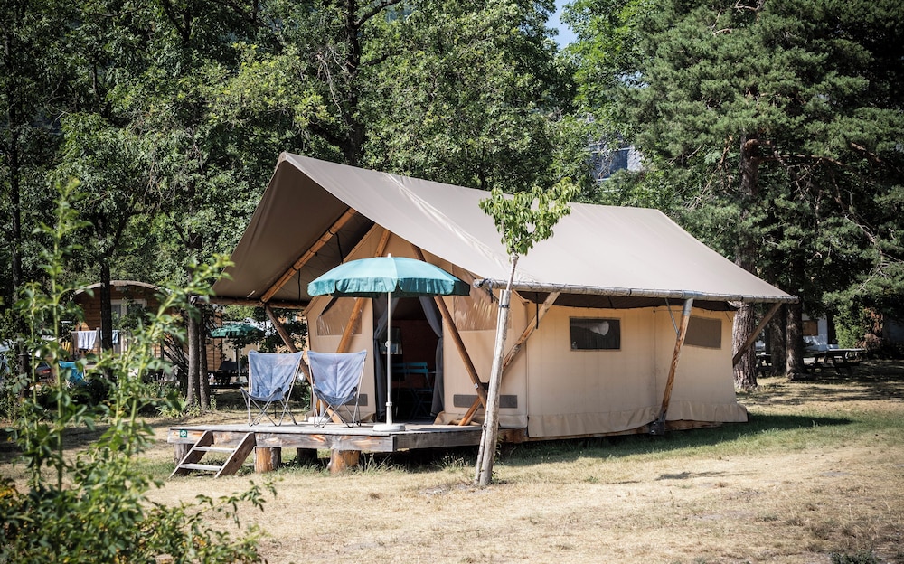 Huttopia Bourg Saint Maurice 43/48
