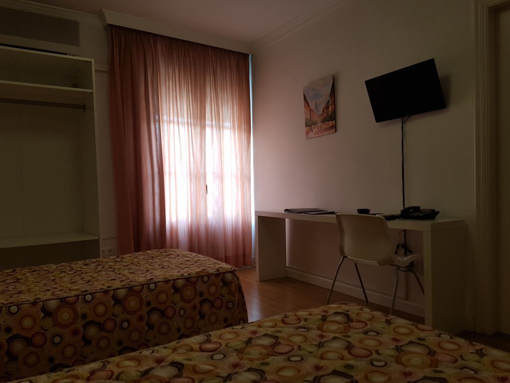 HOTEL DILA 36/50