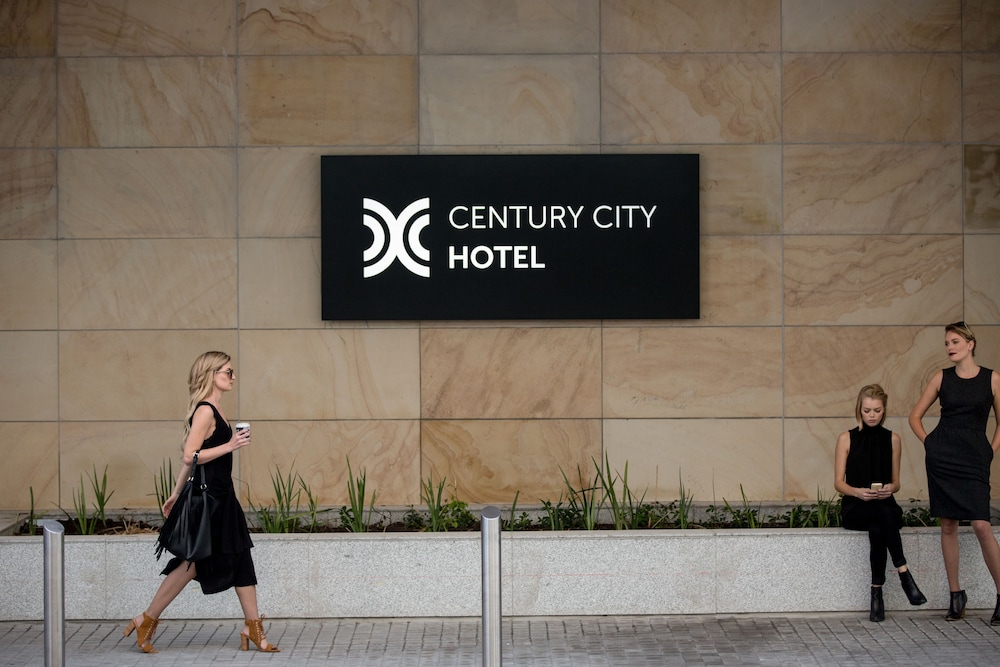 Century City Hotel Urban Square 25/46