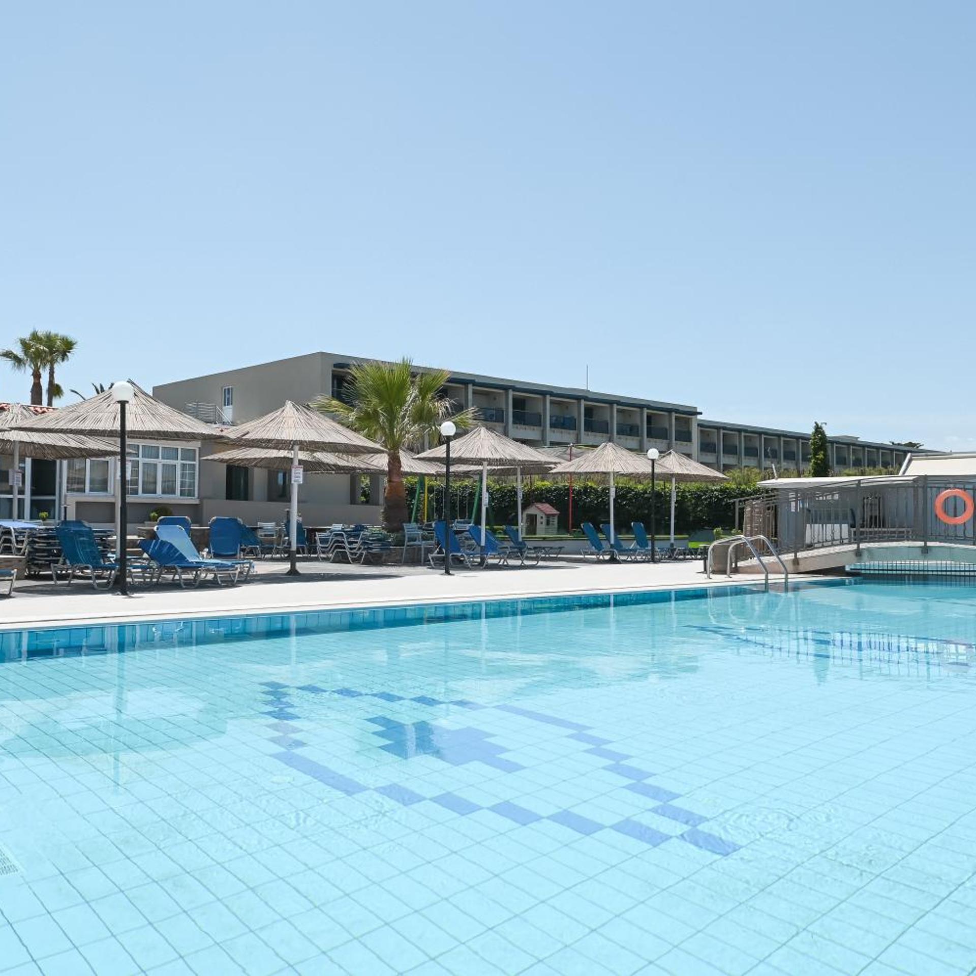 Kalia Beach Hotel 7/49